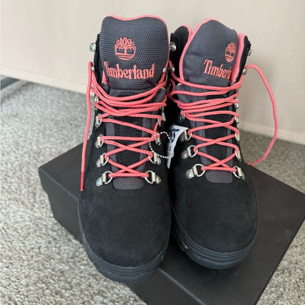 Timberland Black and Pink Outdoor Boots - Picture 3 of 5
